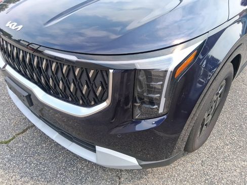 Certified 2026 Kia Carnival FWD image 13
