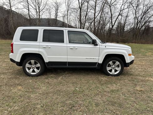 Used 2014 Jeep Patriot Latitude image 5