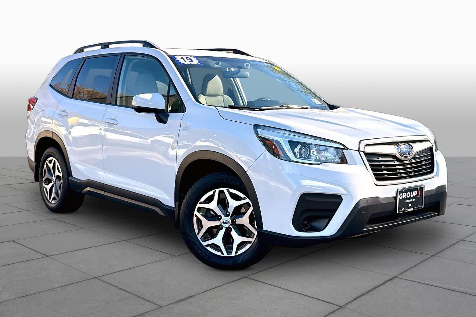 Used 2019 Subaru Forester Premium AWD/4WD image 3