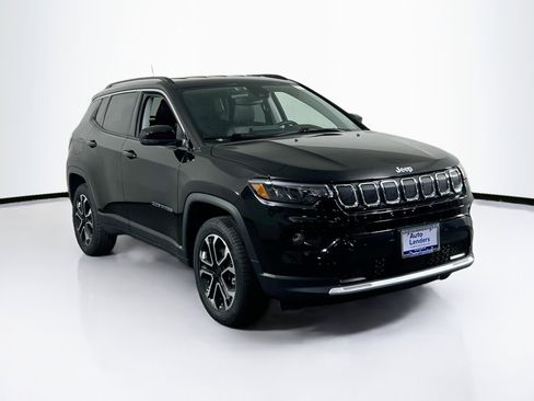 Used 2022 Jeep Compass Limited image 3