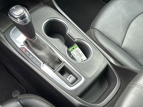 Used 2018 Chevrolet Equinox Premier image 21