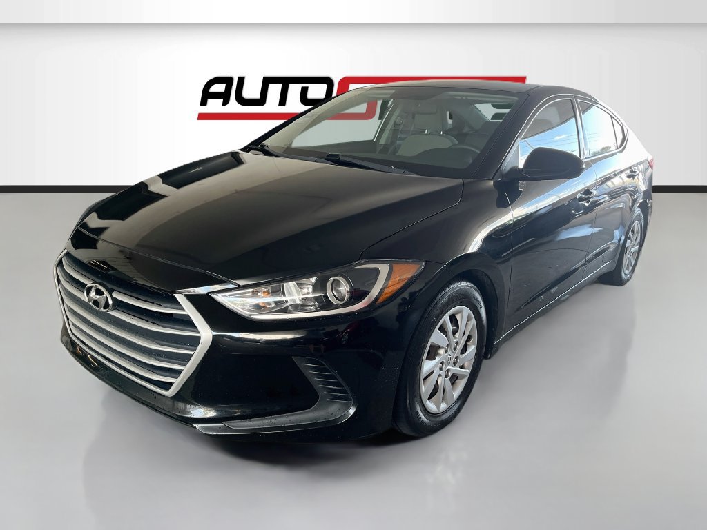 Used 2018 Hyundai Elantra SE w/ Cargo Package FWD image 3