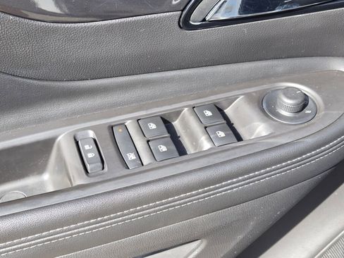 Used 2019 Buick Encore Essence w/ Experience Buick Package image 26