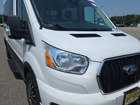 Used 2022 Ford Transit 350 XLT RWD image 2