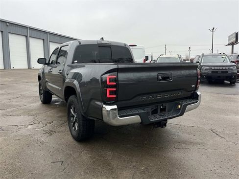 Used 2021 Toyota Tacoma SR5 image 5