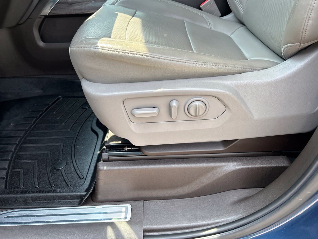 Used 2019 Chevrolet Silverado 1500 LTZ w/ LTZ Premium Package AWD/4WD image 11