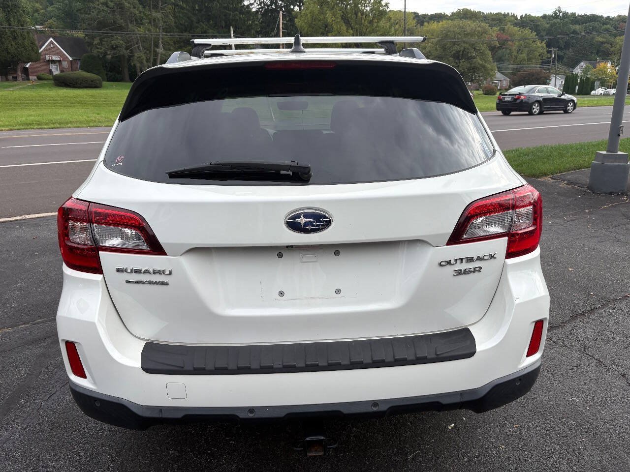 Used 2017 Subaru Outback 3.6R Touring AWD/4WD image 14