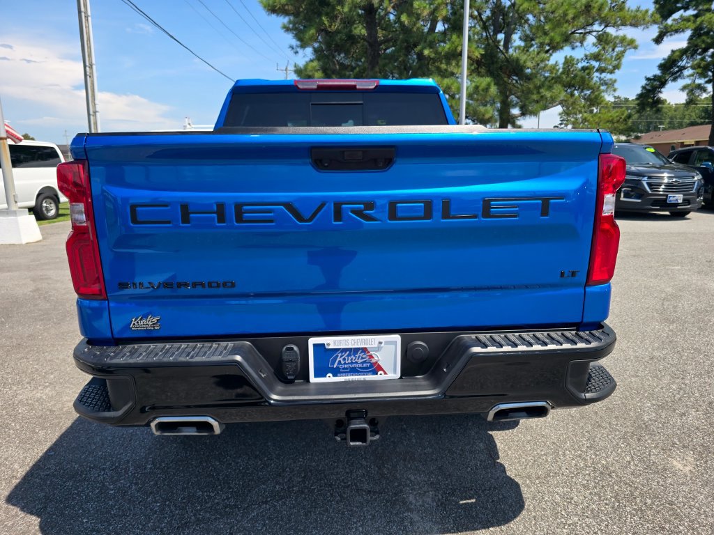 Used 2025 Chevrolet Silverado 1500 LT Trail Boss w/ Convenience Package II AWD/4WD image 4
