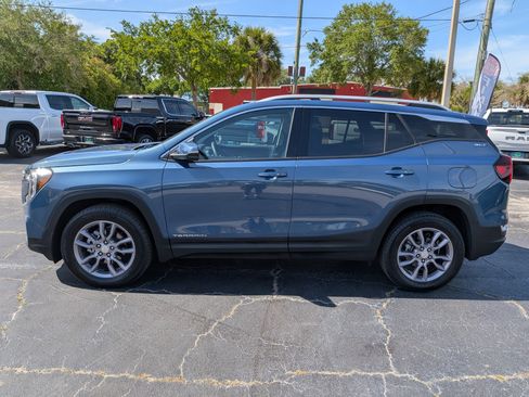 Certified 2024 GMC Terrain SLT image 7