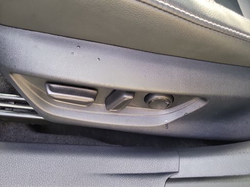 Used 2025 Toyota Camry SE image 20