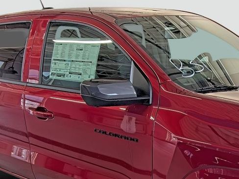 New 2026 Chevrolet Colorado LT w/ LT Convenience Package AWD/4WD image 17