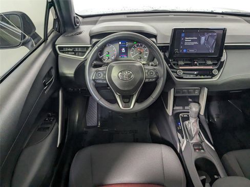 Used 2024 Toyota Corolla Cross Nightshade image 32