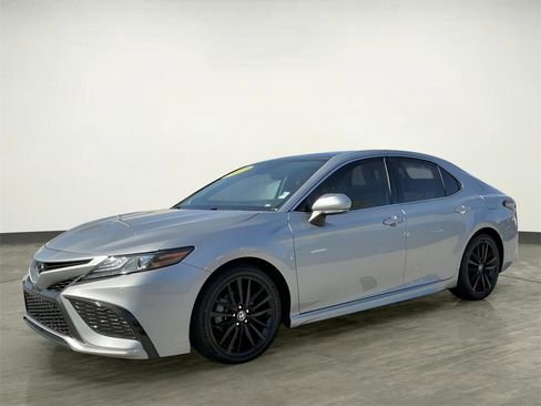 Used 2023 Toyota Camry XSE image 1