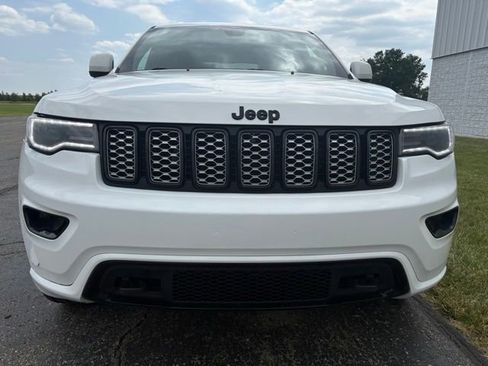 Used 2020 Jeep Grand Cherokee Altitude AWD/4WD image 7