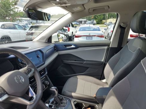 Certified 2023 Volkswagen Taos SE w/ Panoramic Sunroof Package FWD image 23