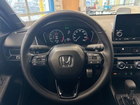 Used 2025 Honda Civic Sport image 25