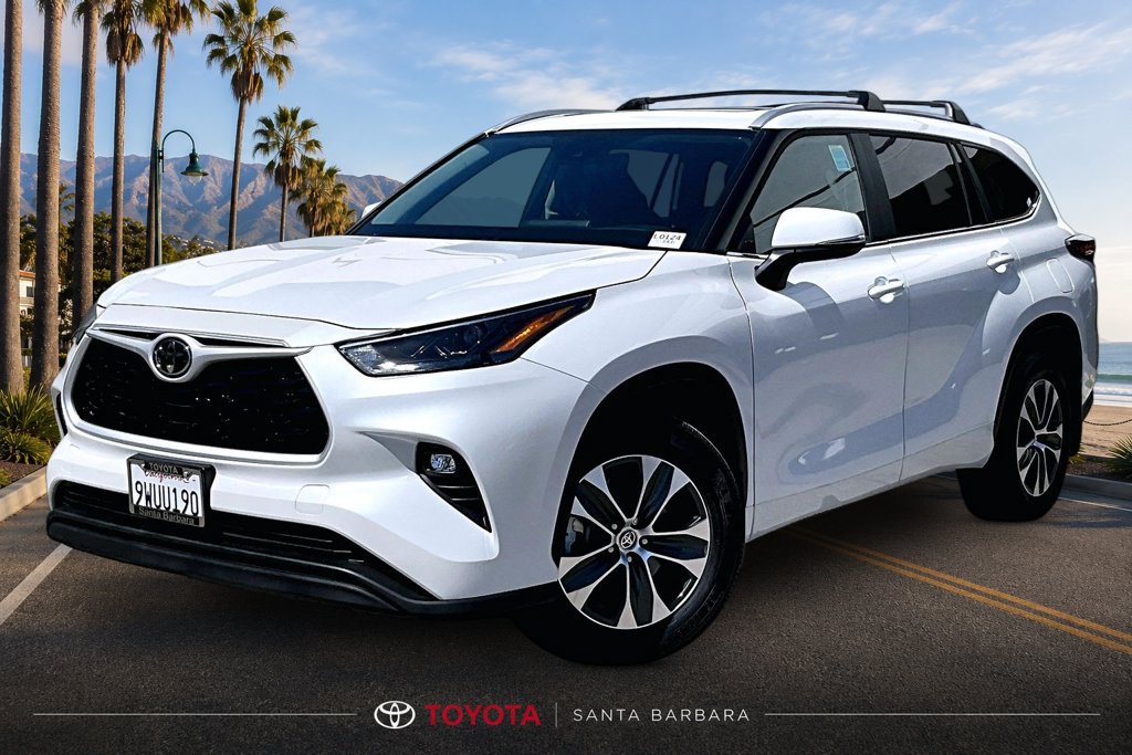 Certified 2026 Toyota Highlander XLE AWD/4WD image 3