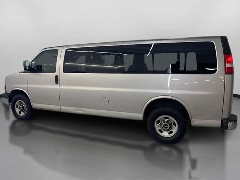 Used 2008 GMC Savana 3500 Extended Passenger w/ LT Preferred Equipment Group image 5