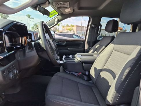 Used 2023 Chevrolet Silverado 1500 LT AWD/4WD image 19