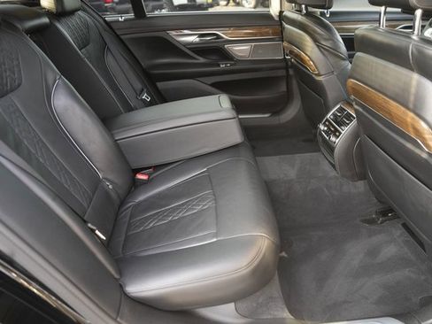 Used 2016 BMW 740i image 16