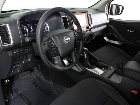 Certified 2023 Nissan Frontier SV w/ Tow Package image 18