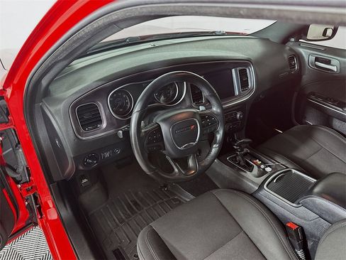 Used 2017 Dodge Charger R/T Scat Pack image 31