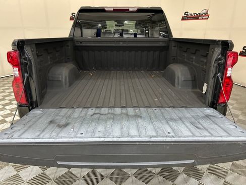 Used 2022 Chevrolet Silverado 1500 Custom image 5