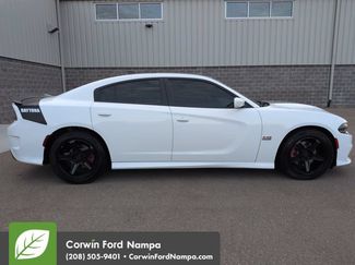 Used 2017 Dodge Charger R/T RWD video 2