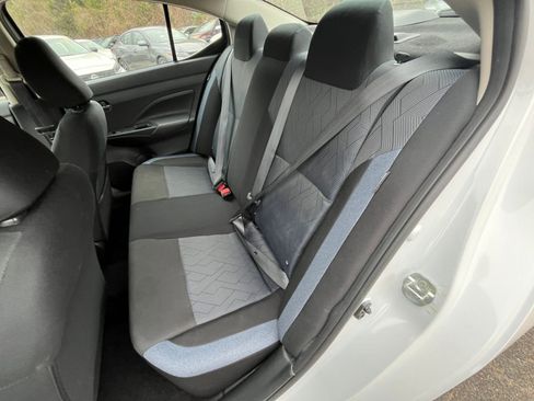 Used 2025 Nissan Versa SV image 35