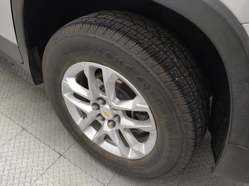 Used 2022 Chevrolet Traverse LS FWD image 31