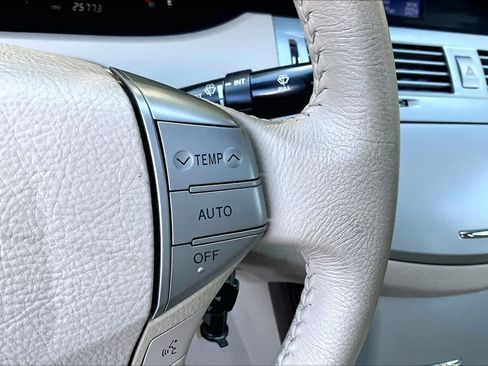 Used 2008 Toyota Avalon XLS FWD image 23