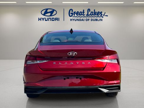 Used 2023 Hyundai Elantra SEL w/ Convenience Package FWD image 4