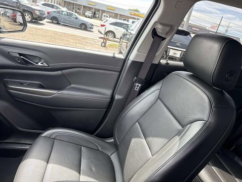 Used 2023 GMC Acadia SLT w/ Elevation Edition image 20