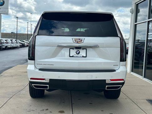 Used 2025 Cadillac Escalade Premium Luxury w/ Touring Package AWD/4WD image 9