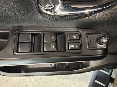Used 2024 Nissan Titan PRO-4X w/ Pro-4x Convenience Package AWD/4WD image 19