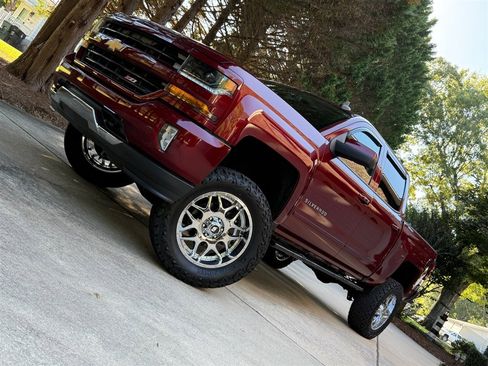 Used 2017 Chevrolet Silverado 1500 LT w/ All Star Edition image 4