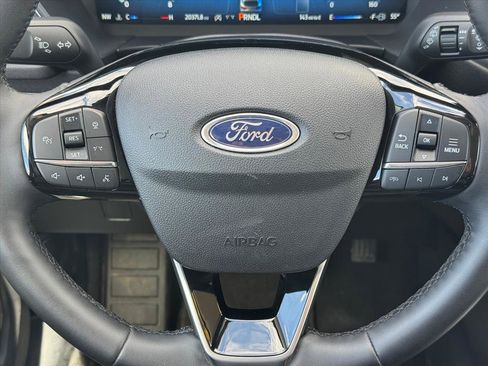 Used 2025 Ford Escape Platinum AWD/4WD image 14
