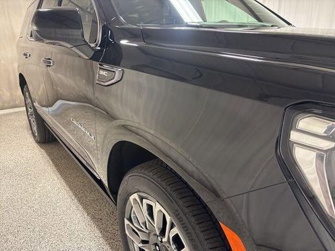 Used 2024 GMC Yukon Denali Ultimate AWD/4WD image 9