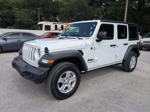 Used 2022 Jeep Wrangler Unlimited Sport AWD/4WD image 8