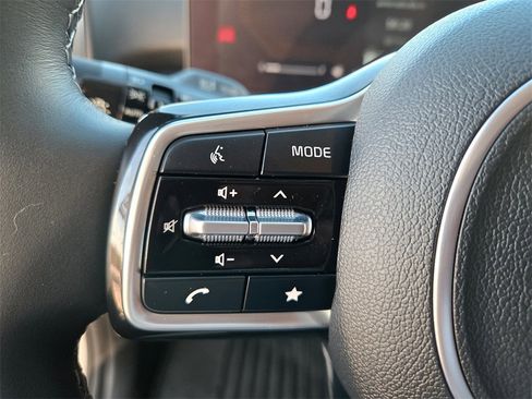 Used 2025 Kia Sorento EX image 15