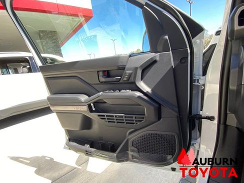 New 2026 Toyota 4Runner TRD Off-Road Premium w/ Tow Technology Package AWD/4WD image 33