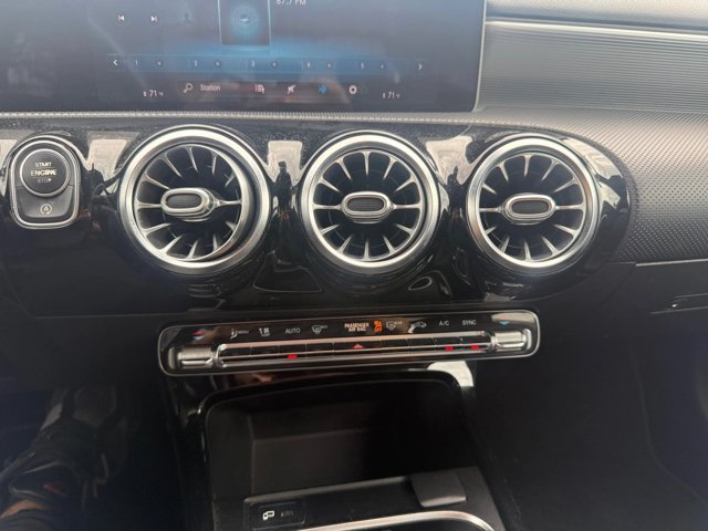 Used 2020 Mercedes-Benz A 220 image 11