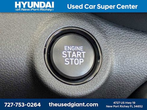 Used 2026 Hyundai Venue SEL FWD image 31