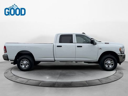 Used 2024 RAM 3500 Tradesman w/ Chrome Appearance Group AWD/4WD image 6
