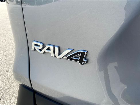Used 2021 Toyota RAV4 Limited AWD/4WD image 31