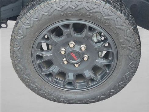 Used 2025 Toyota Tacoma SR5 RWD image 17