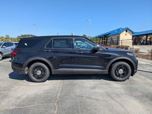 New 2025 Ford Explorer 4WD Police Interceptor image 3