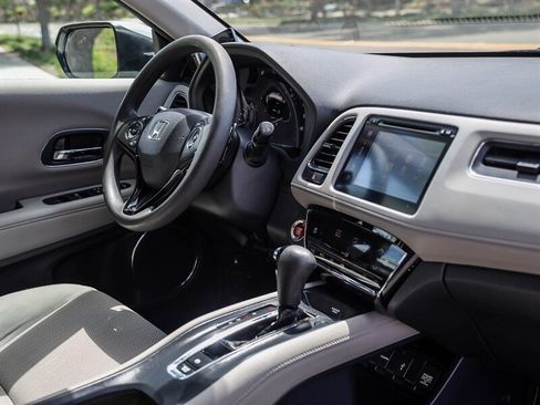 Used 2017 Honda HR-V EX image 23