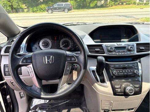 Used 2013 Honda Odyssey Touring image 17