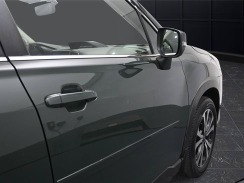 Used 2023 Subaru Forester Limited AWD/4WD image 18